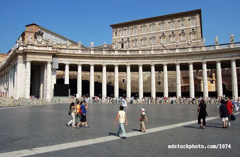 North Colonnade