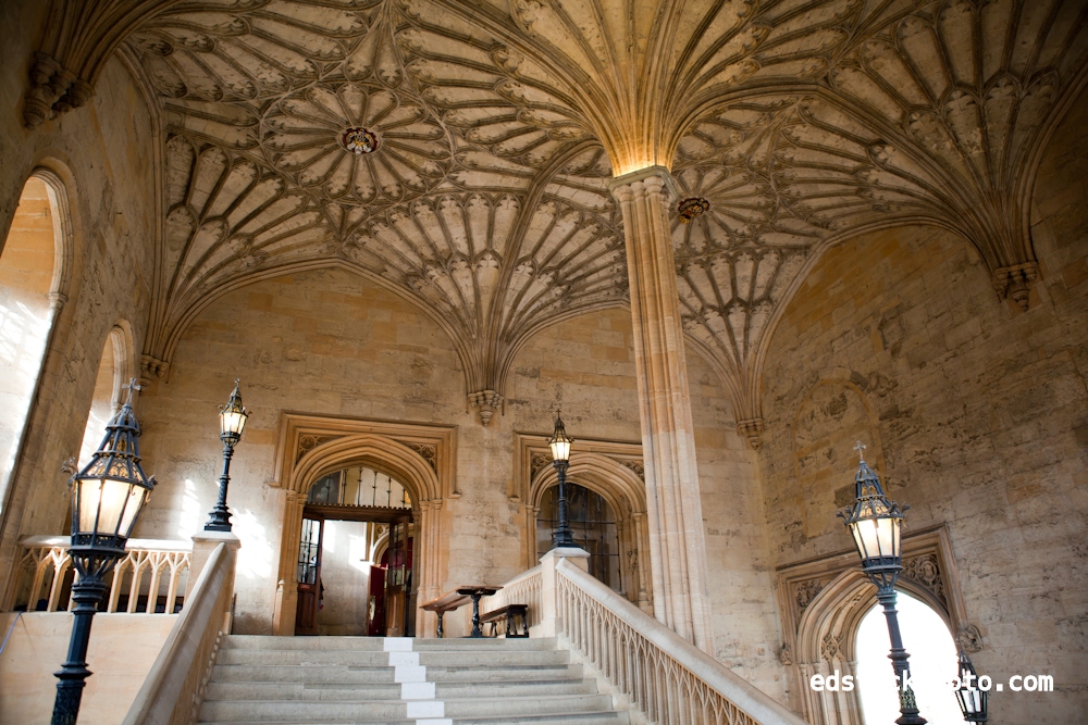 Staircase and fan vault (1638), Great Hall, Christ Church, Oxford, England